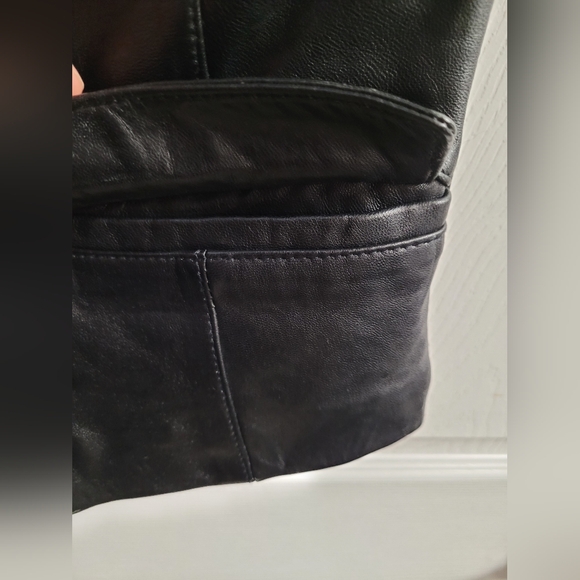 Leather Vest - Picture 4 of 5
